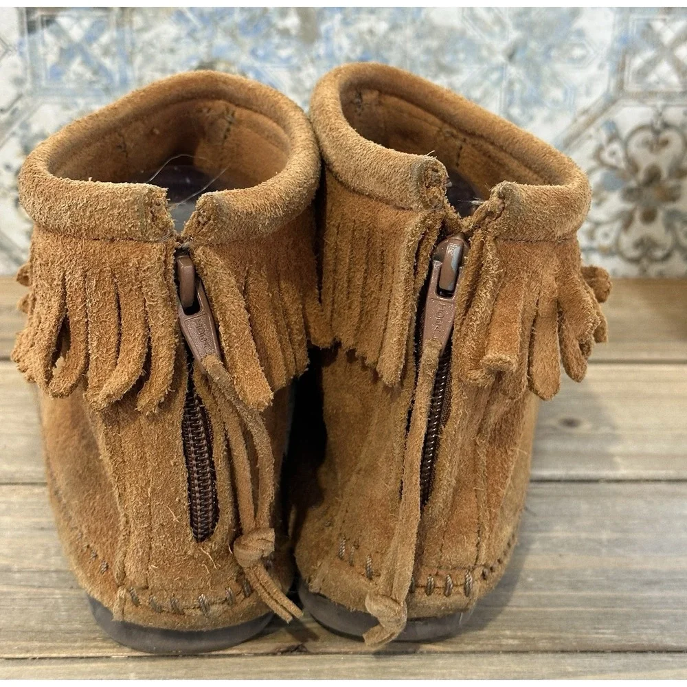 Minnetonka Suede Ankle Moccasins Native BOHO Women's 9.5 Aztec